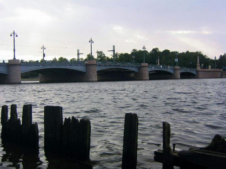 Каменноостровский Мост, деревянные укрепления берега